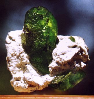 MT33HOFperidot.jpg (30875 bytes)