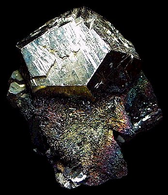 TUC2004-430pyritehematite.jpg (45909 bytes)