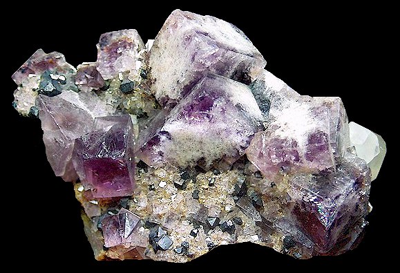 Tucson2008-13UKfluorite.jpg (81652 bytes)