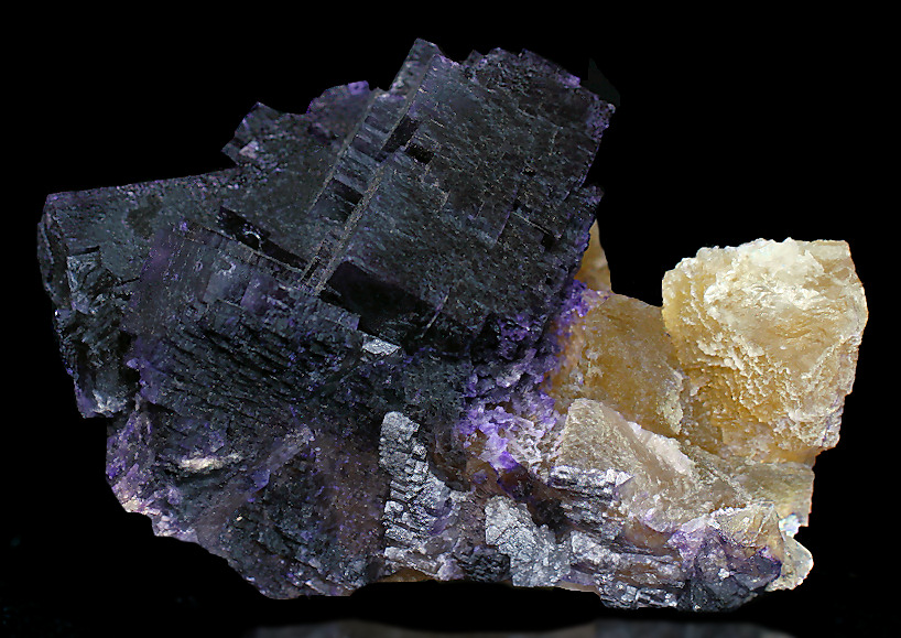 Tucson2011-139IlinoisBi-coloredFluorite2.jpg (221998 bytes)