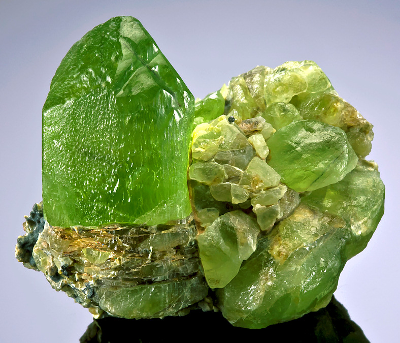 Tucson2013-73PeridotSapatPakistan55mm.jpg (240634 bytes)