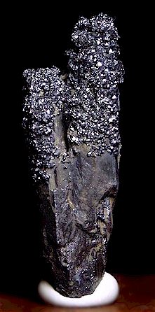 TUC281pyrargyrite.jpg (26985 bytes)